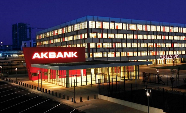 Dünya bankacılık tarihinde bir ilk: Akbank tam 26 saattir çalışmıyor