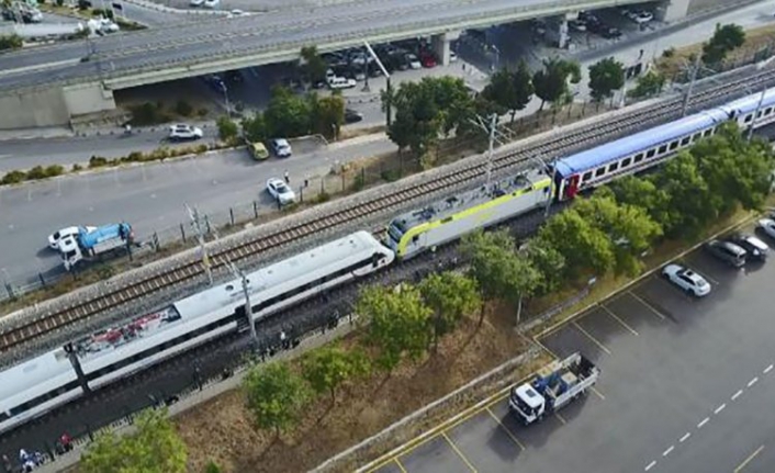 Faciaya ramak kaldı: Tuzla'da iki tren kafa kafaya geldi!