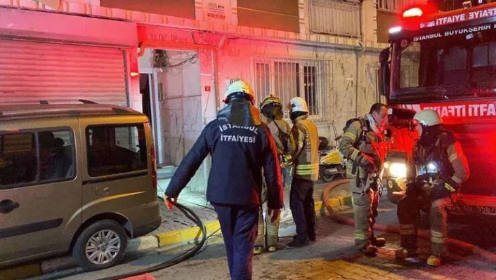 Beyoğlu'nda can pazarı! 7 kişi yanmaktan kurtarıldı