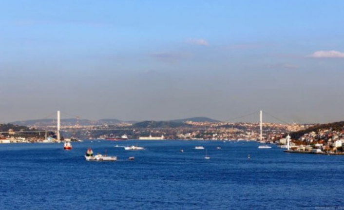 İstanbul Boğazı trafiği askıya alındı