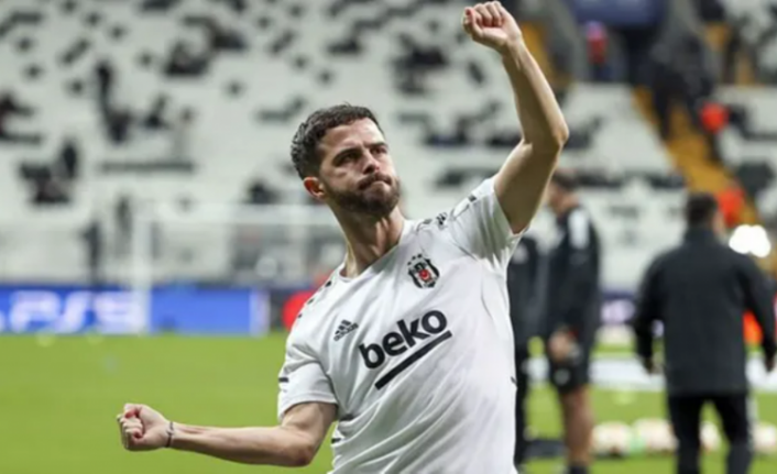 Pjanic bir sezon daha Beşiktaş'ta kalmak istiyor