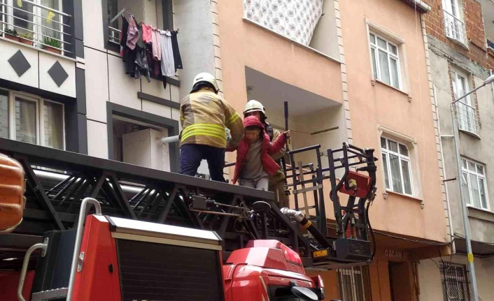 Küçükçekmece'de çocukların çakmakla oyunu faciaya yol açıyordu