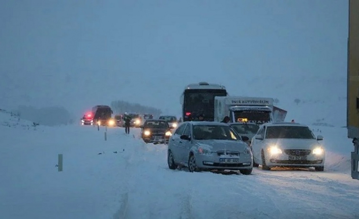 Araç kullanacaklar dikkat: İşte trafiğe kapanan yollar!