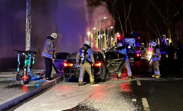 Beşiktaş’ta olaylı gece: Lüks araç küle döndü, sahibi ağladı