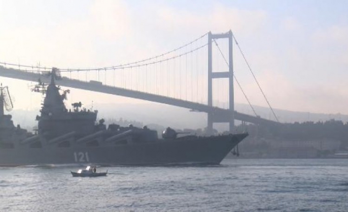 İstanbul Boğazı'ndan geçerken görüntülenen Rus gemisi battı