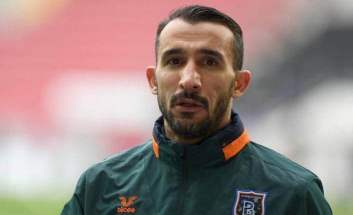 Mehmet Topal, futbolu bıraktığını duyurdu