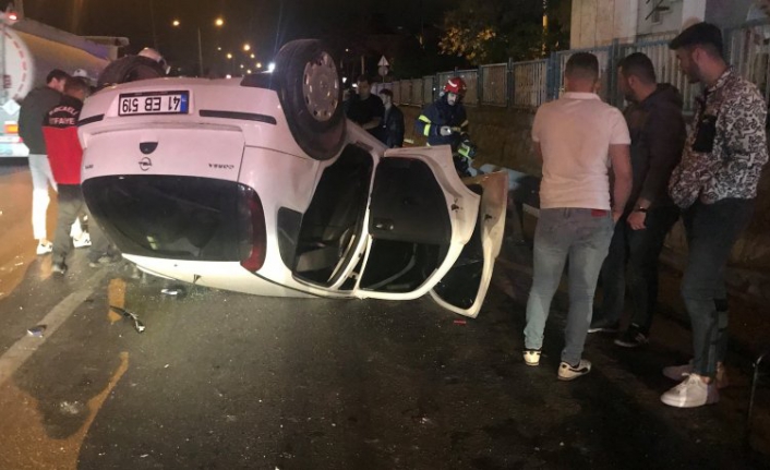 Takla atıp ters dönen otomobildeki 5 arkadaşın burnu bile kanamadı