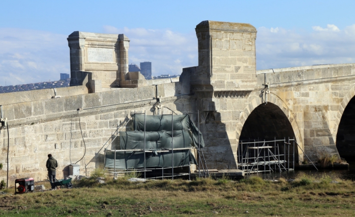 Çökme Riski Taşıyan Tarih Köprüde Restorasyon Çalışması Başlatıldı
