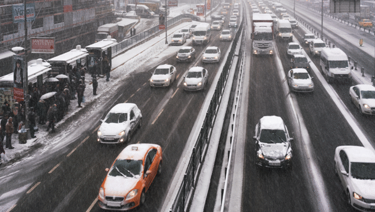 İstanbul'a kar yağışı iddiasına Meteoroloji uzmanından yanıt: Çakma uzmanlar!