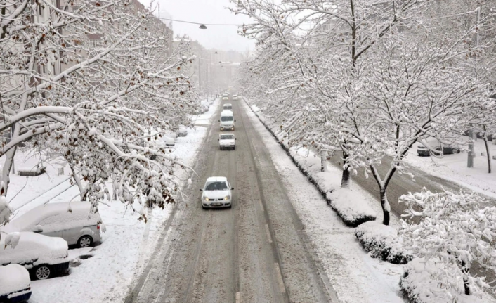 Meteoroloji uzmanı günleri verip uyardı: Kar fırtınası Türkiye'nin peşini bırakmayacak!