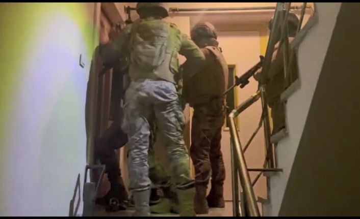 Esenyurt'ta baskın: 19 kişi gözaltında