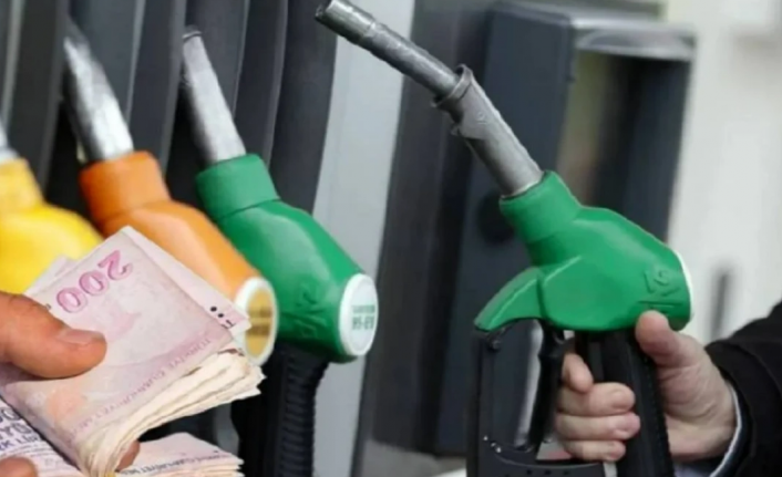 Benzine büyük zam geliyor: Bu geceden itibaren geçerli