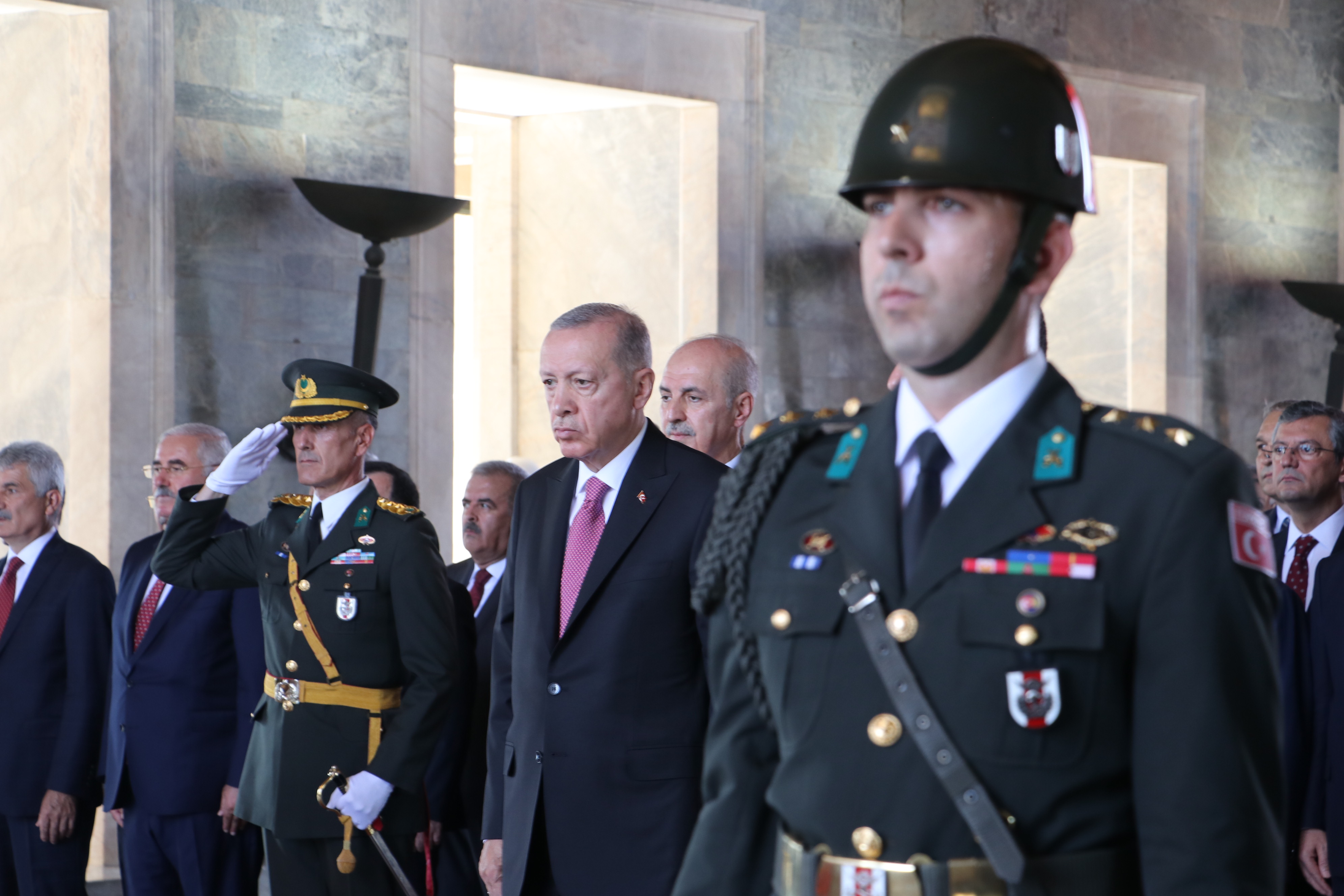 Anıtkabir'de tören