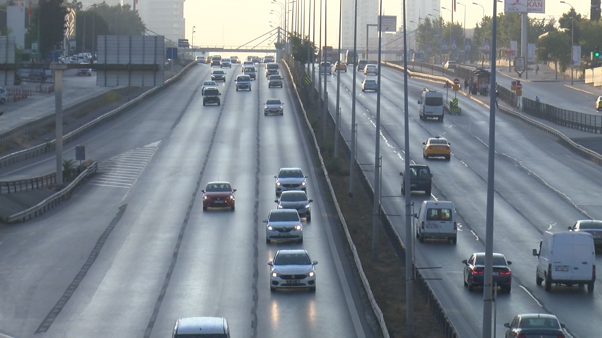 Yollar boş kaldı