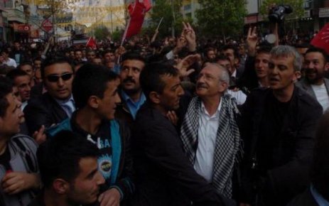 Hakkari'de Kılıçdaroğlu izdihamı