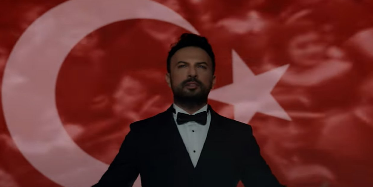 Tarkan’dan 100. yıl marşı!