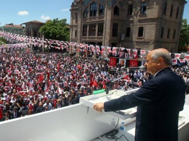 "Başbakan, PKK başı ile bir oyuna girmiştir"