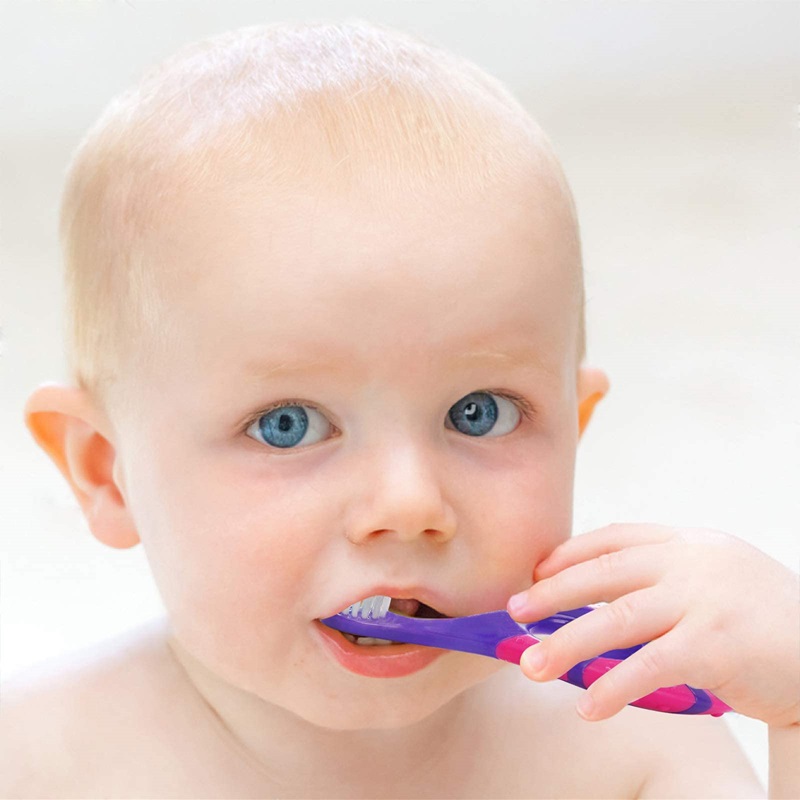 Bebeklerin dişi fırçalanır mı?