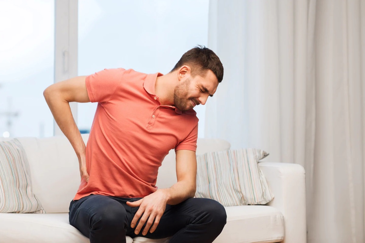 Kronik böbrek ağrısı neden olur?