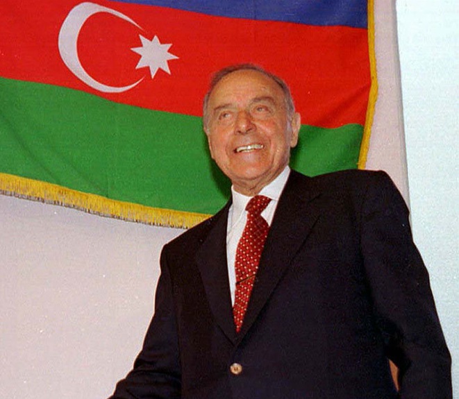Azerbaycan'ın mimarı Haydar Aliyev