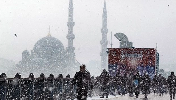 İstanbul'a önce Sibirya soğuğu sonra kar geliyor: AKOM ve Meteoroloji peş peşe uyardı