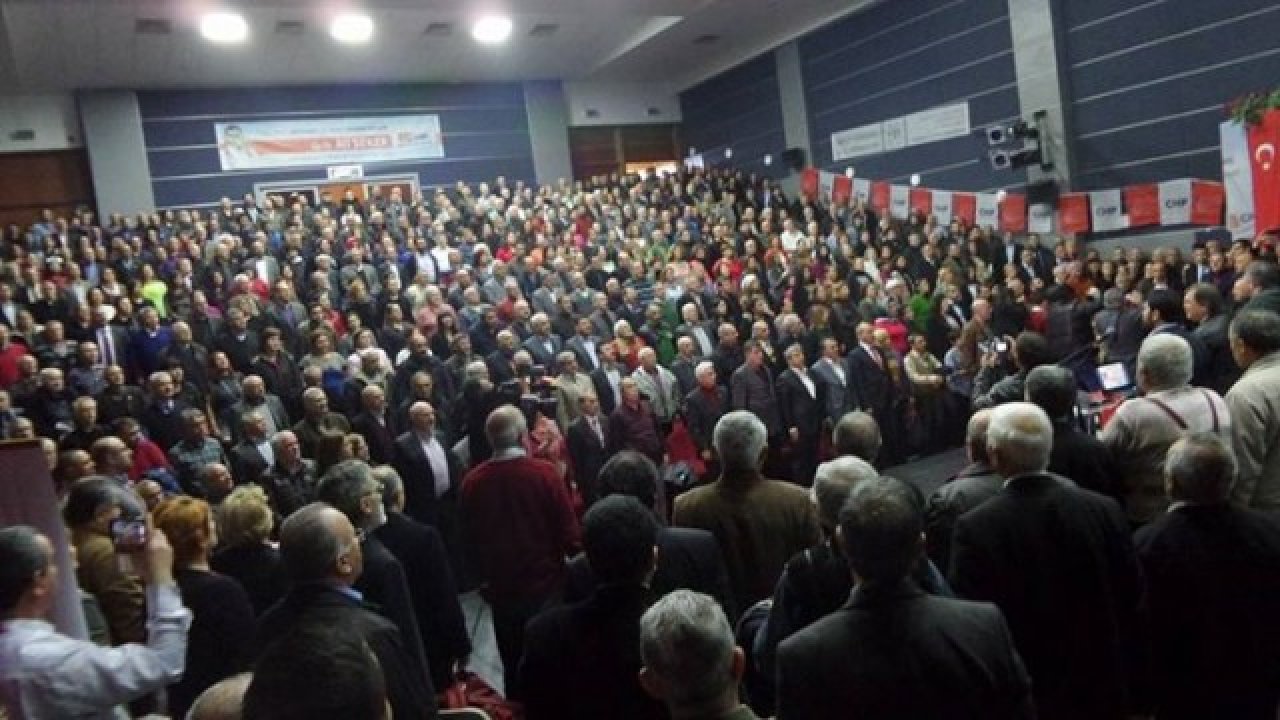 Op.Dr. Ali Şeker CHP'den İstanbul 3. Bölge Milletvekili aday adaylığını