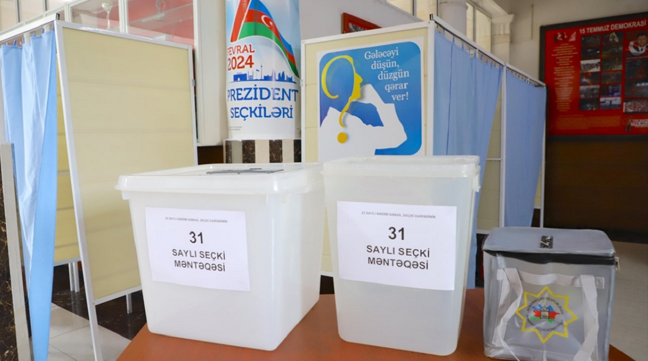 Azerbaycan'da oy verme işlemi başladı