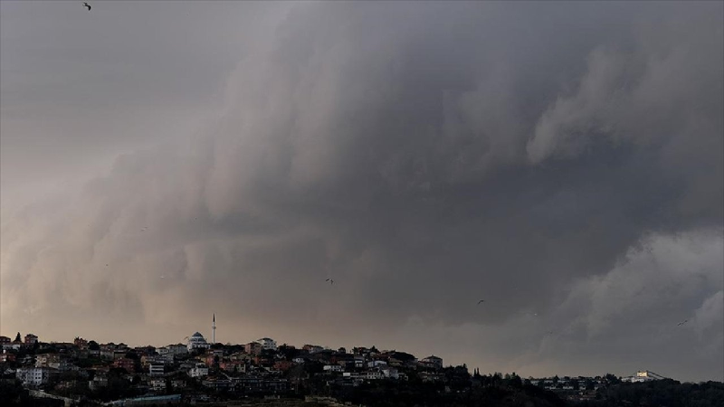 İstanbul’da yağmur ne kadar sürecek? AKOM’dan açıklama