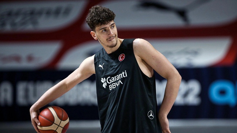 NBA'de fark yaratan Türk
