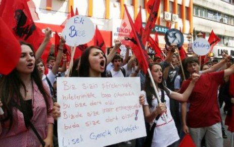 Kadıköy'de liseli eylemi