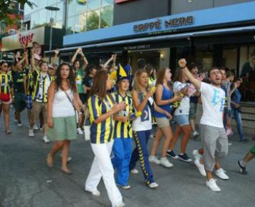 Bağdat Caddesi'nde 19.07 kutlaması