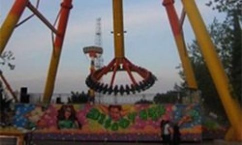 Lunaparkta 'Typhoon' çarptı, öldü